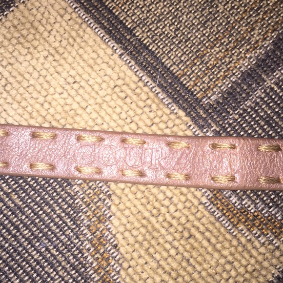 Good Works ‘Courage’ Stamped Leather Cuff - Picture 2 of 4